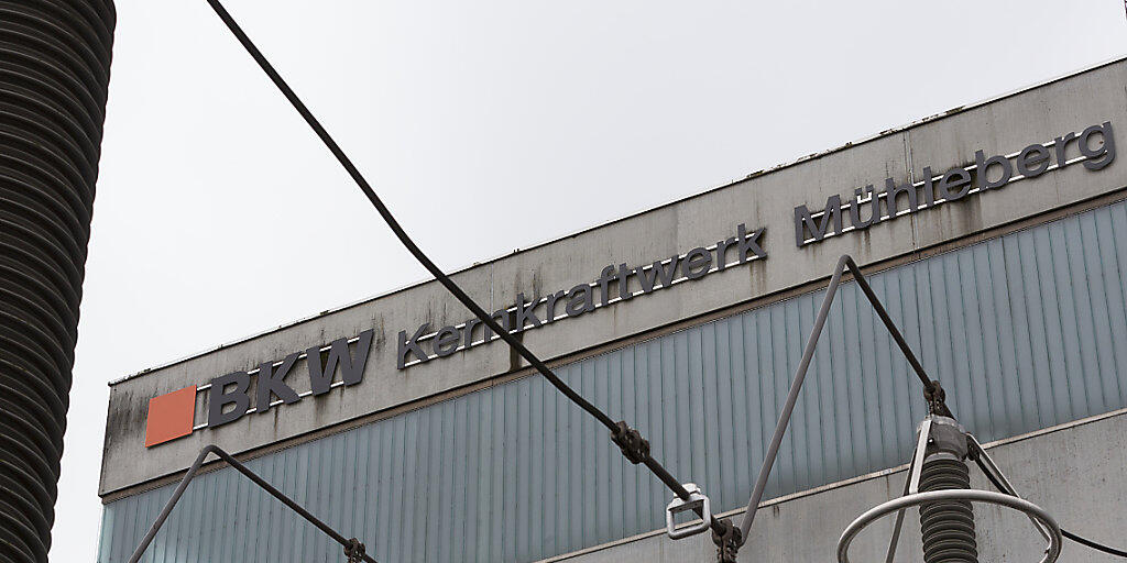 Dank des Dienstleistungsgeschäfts konnte der Stromkonzern BKW in der ersten Jahreshälfte seinen Umsatz trotz tieferer Strompreise steigern. Der Gewinn dagegen stieg nur wegen eines Einmaleffekts. (Archivbild)