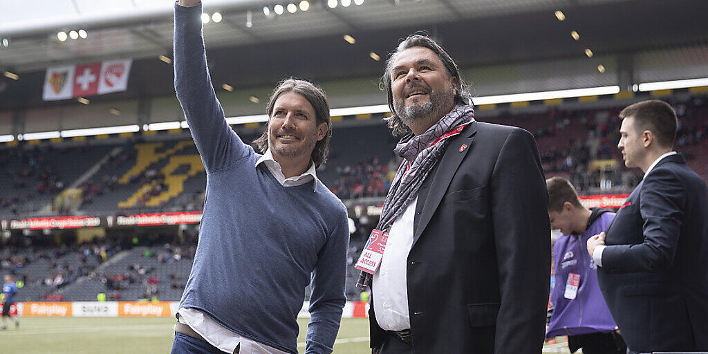 Markus Lüthi (rechts) gibt sein Amt als Präsident des FC Thun ab. Als Nachfolger soll Sportchef Andres Gerber übernehmen Markus Lüthi (rechts) gibt sein Amt als Präsident des FC Thun ab. Als Nachfolger soll Sportchef Andres Gerber übernehmen
