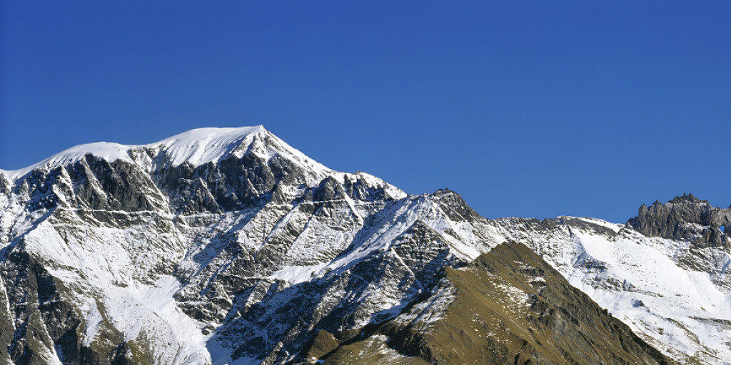 Geradezu ein Sinnbild für Beständigkeit und doch in Bewegung: Die Alpen driften und heben sich. (Archivbild)