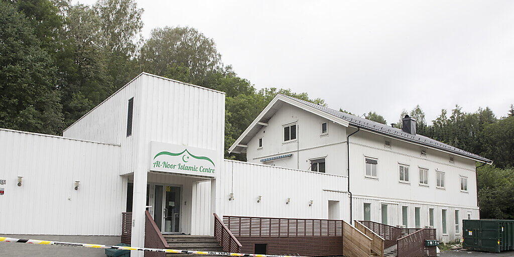 Der verhaftete 21-jährige Tatverdächtige hat den Angriff auf die Moschee in Baerum bei Oslo gestanden. (Archivbild)