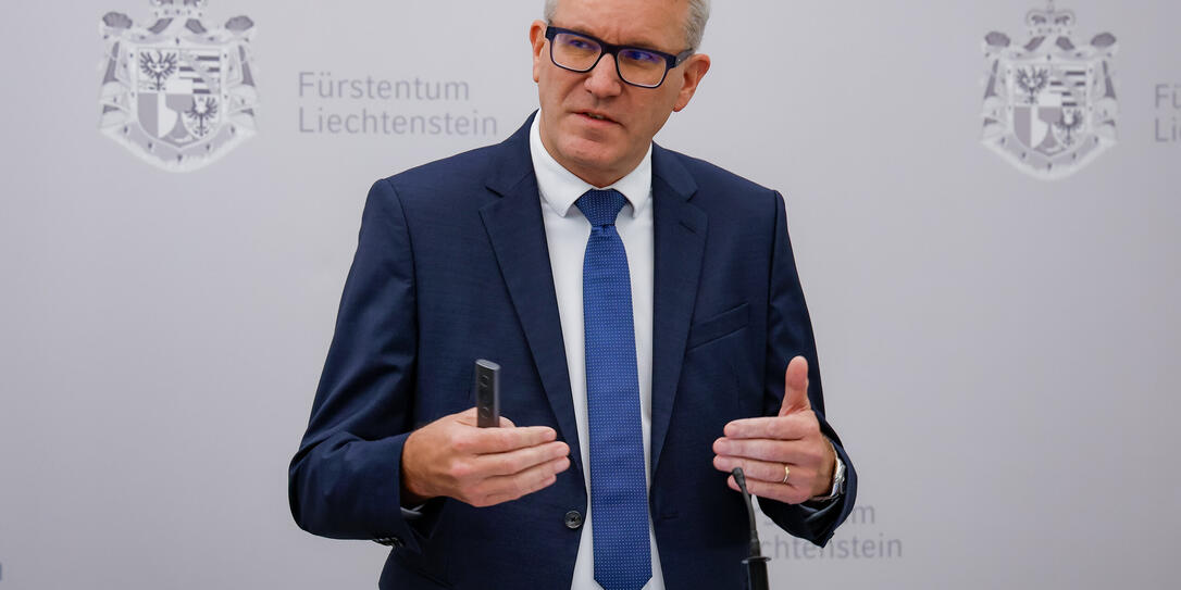 Liechtenstein Vaduz Medienraum Regierungsgebaeude PK Konzept Raum und Mobilitaet 2025 Regierungsrat Daniel Oehry Liechtenstein Vaduz Medienraum Regierungsgebaeude PK Konzept Raum und Mobilitaet 2025 Regierungsrat Daniel Oehry