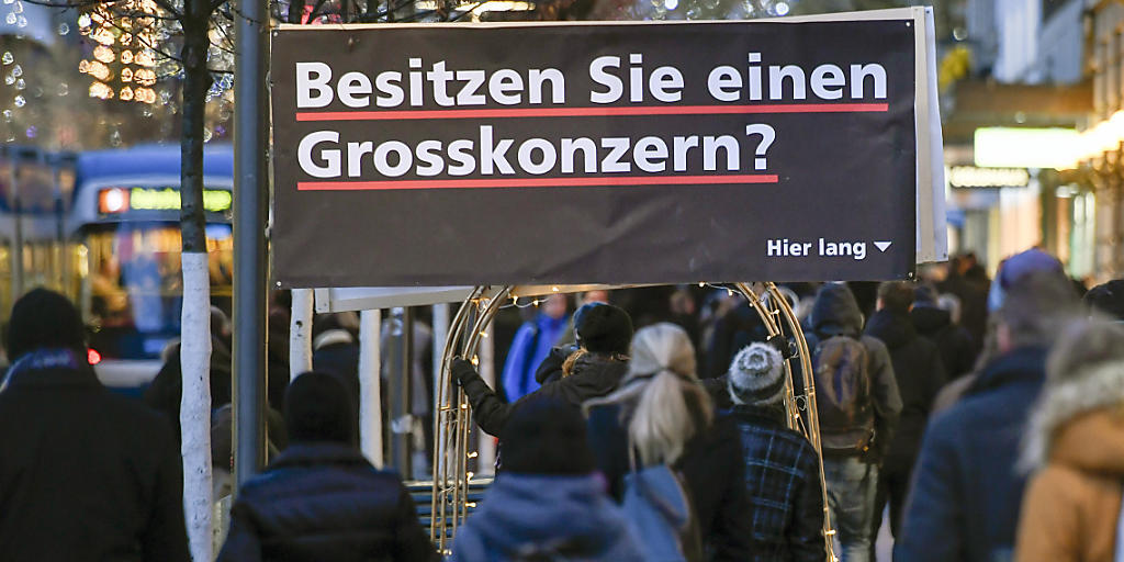 Mit provokativen Slogans hat die Linke Anfang Jahr Stimmung gegen die Unternehmenssteuerreform III gemacht. In der Neuauflage berücksichtigt der Bundesrat die Kritik der damaligen Gegner. (Archivbild)