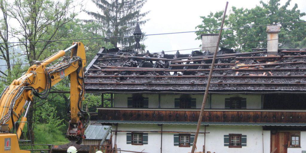 Das Gästehaus in Bayern nach dem Brand, bei dem sechs Menschen starben