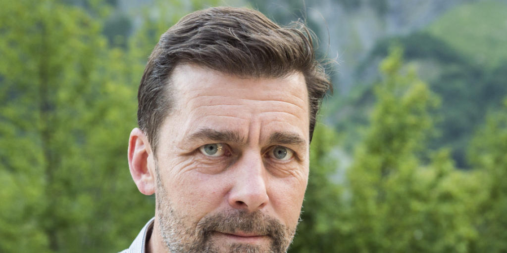 Der in Winterthur lebende Autor Peter Stamm erhält den ZKB Schillerpreis 2017. (Archiv) Der in Winterthur lebende Autor Peter Stamm erhält den ZKB Schillerpreis 2017. (Archiv)
