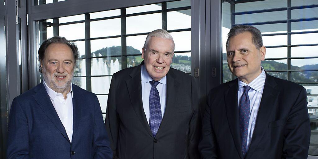 Verkündeten das neue Engagement der Kühne-Stiftung am Vierwaldstättersee: Riccardo Chailly, Chefdirigent des Lucerne Festival Orchestra (links), Stiftungspräsident Klaus-Michael Kühne und Intendant Michael Haefliger (rechts).