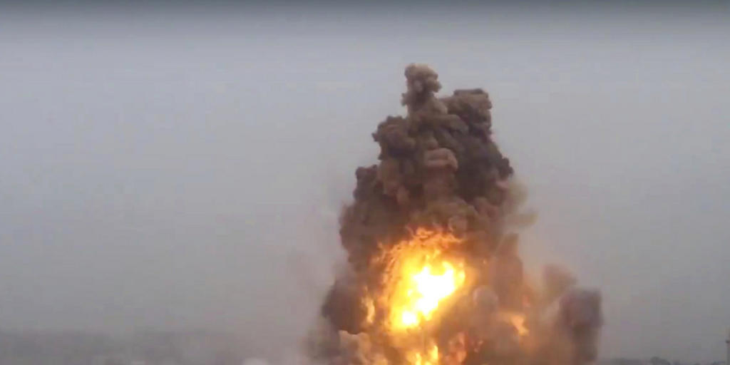 Explosion einer von Rebellen eingesetzten Autobombe am Freitag im Südwesten von Aleppo. Explosion einer von Rebellen eingesetzten Autobombe am Freitag im Südwesten von Aleppo.