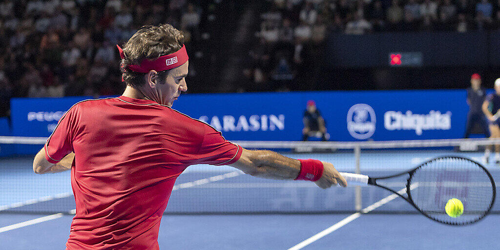 Roger Federer diktiert das Geschehen auch im Final gegen Alex de Minaur nach Belieben