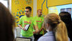 Curiosity Cube bringt Experimente zu KI an die Schule in Vaduz