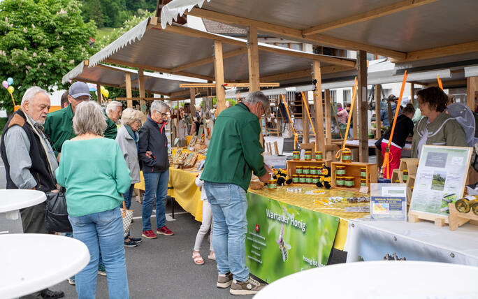 Wartauer Fr&uuml;hlingsmarkt in Azmoos
