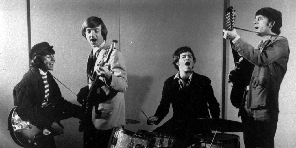 Der Bassist der Band "The Monkees", Peter Tork (zweiter von links), ist im Alter von 77 Jahren gestorben. (Archivbild)