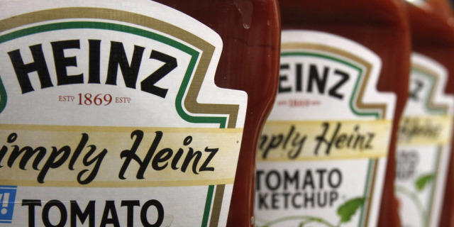 Flaschen des Ketchup-Herstellers Heinz