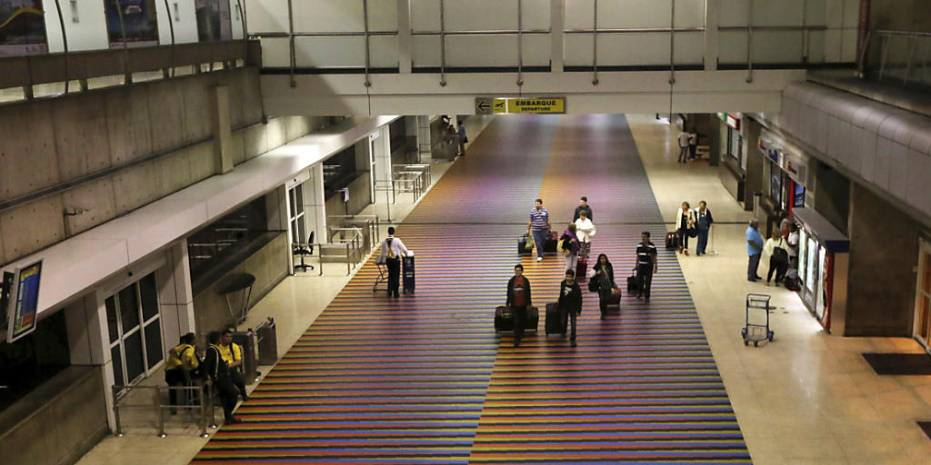 Die kolumbianische Fluggesellschaft Avianca streicht den internationalen Flughafen Maiquetia in der venezolanischen Hauptstadt Caracas aus ihrem Flugplan.