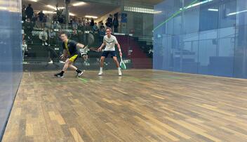 Yannik Omlor im Duell mit Leandro Vogel