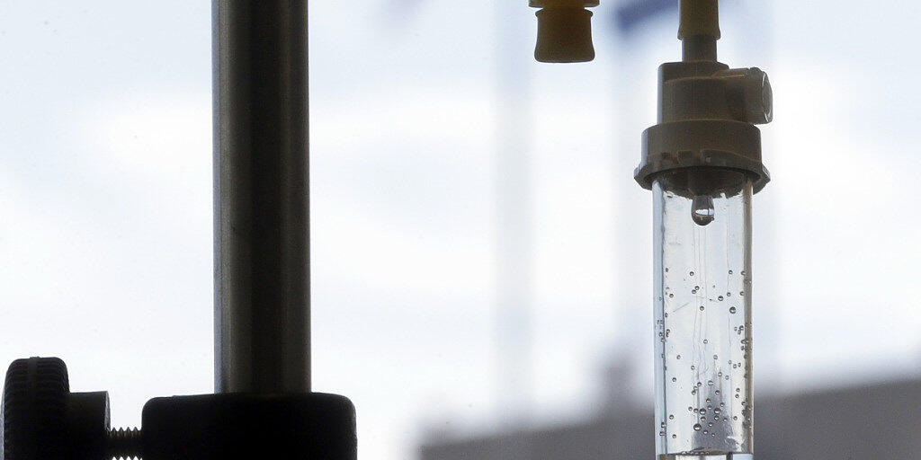 Weil er in tausenden F&auml;llen Krepsmedikamente gepanscht haben soll, muss ein deutscher Apotheker f&uuml;r zw&ouml;lf Jahre ins Gef&auml;ngnis. (Symbolbild)