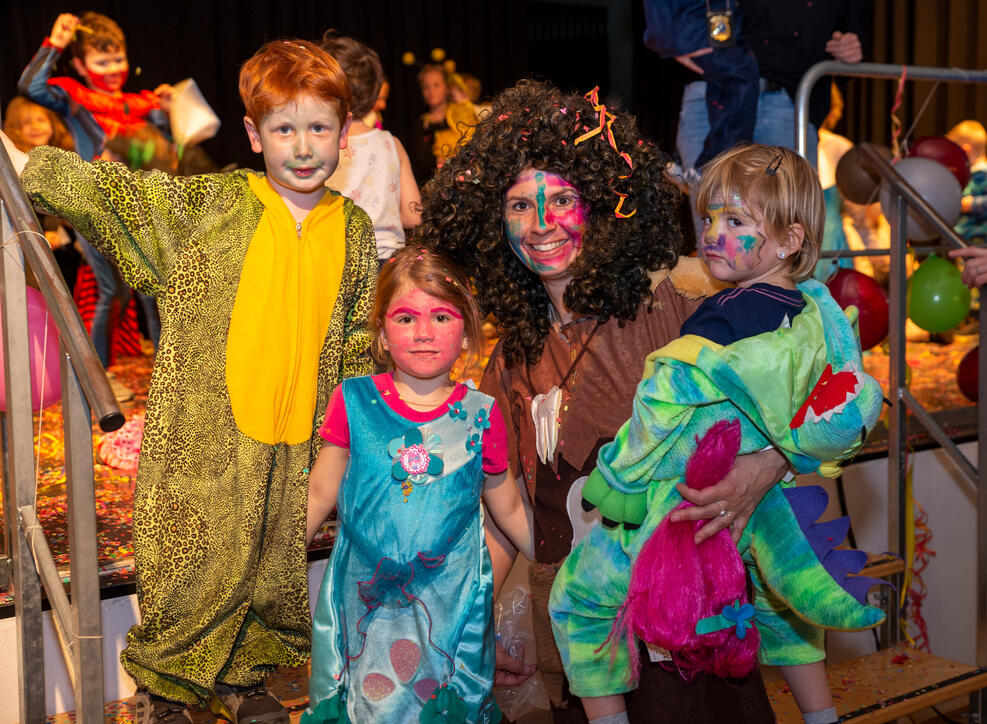 Kindermaskenball in Sevelen mit den Moschtgügeler