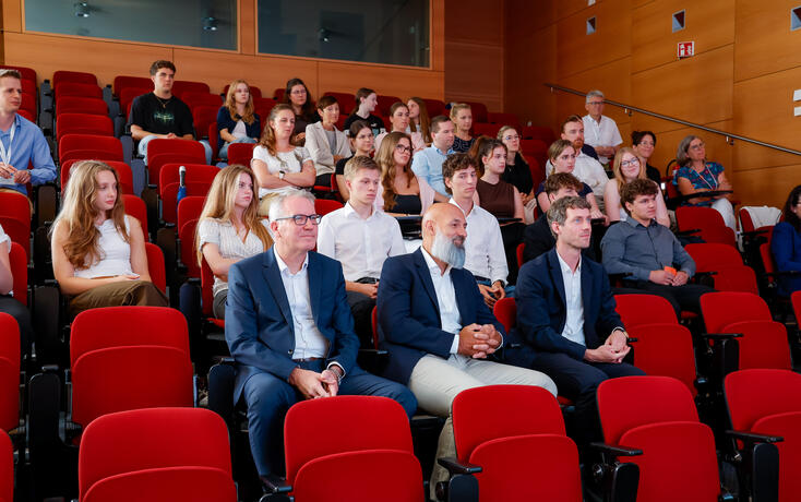 Liechtenstein Schaan Ivoclar AG Wirtschaftswoche Gymnasium Regierungsrat Daniel Oehry