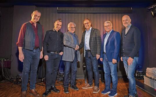 Neuer Vorstand an der GV gewählt: Stefan Frommelt, Little Konzett, der ehemalige Geschäftsführer Karl Gassner, der neue Geschäftsführer Peter Möller sowie die neuen Vorstandsmitglieder Michael Gattenhof und Franz Wirnsperger (v. l.).
