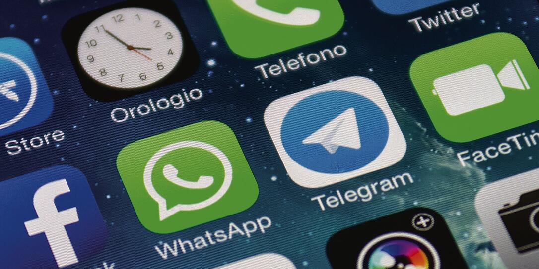 WhatsApp and Telegram Application WhatsApp and Telegram Application