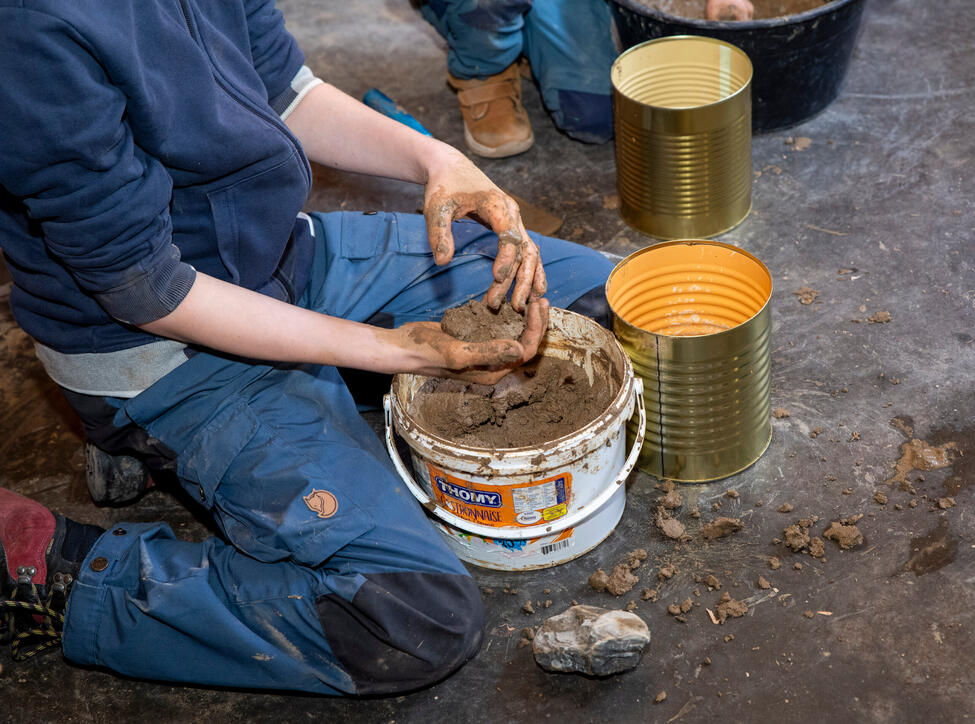Umweltputzete und Basteln von Nisthilfen in Triesenberg (18.04.2026)