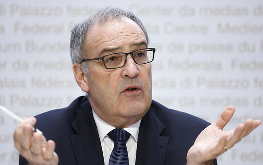 Es bestehe keine freie Wahl zwischen Militär- und Zivildienst, sagte Bundesrat Guy Parmelin vor den Medien. Der Bundesrat hat Massnahmen beschlossen, um den Zivildienst weniger attraktiv zu machen.