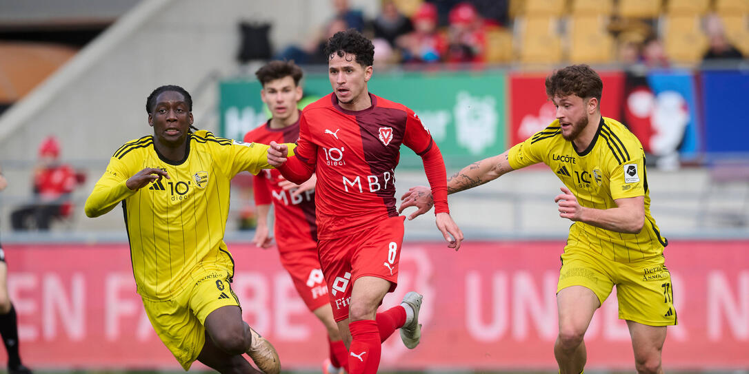 Stephan Seiler (mitte) war auch gestern wieder Dreh- und Angelpunkt in der Vaduzer Mannschaft.