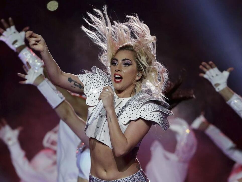 Lady Gaga im Februar in der Halbzeitpause der NFL Super Bowl. Auch die Auftritte auf der Joanne World Tour sollen &auml;hnlich "energetisch" sein. Am 11. Februar 2018 kann man sich im Z&uuml;rcher Hallenstadion davon &uuml;berzeugen. (Archivbild)