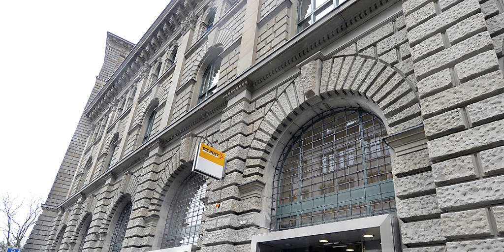 Einer der Männer, die 1997 die Zürcher Fraumünsterpost ausraubten, ist erneut verurteilt worden. (Archiv)