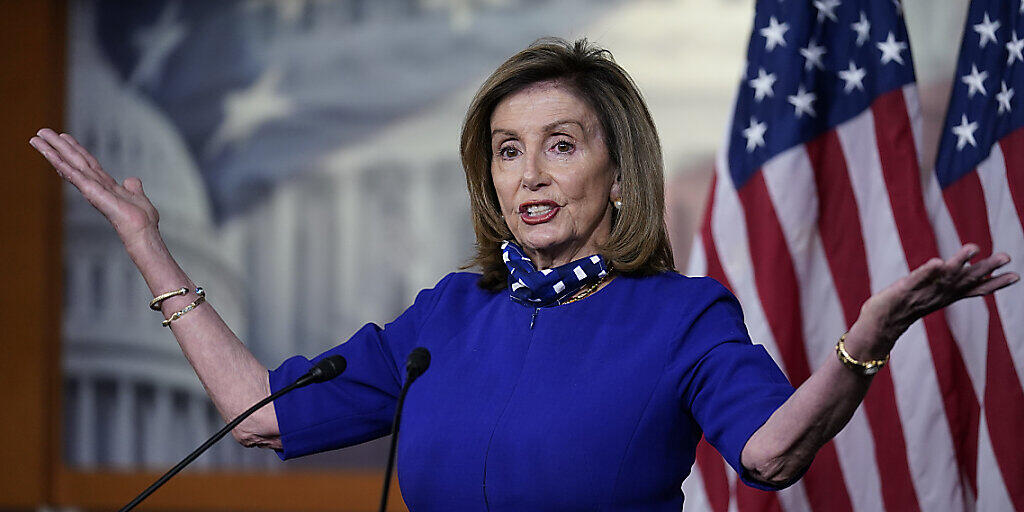 Nancy Pelosi, die Sprecherin des Repräsentantenhauses, spricht während einer Pressekonferenz im Kapitol. Foto: J. Scott Applewhite/AP/dpa