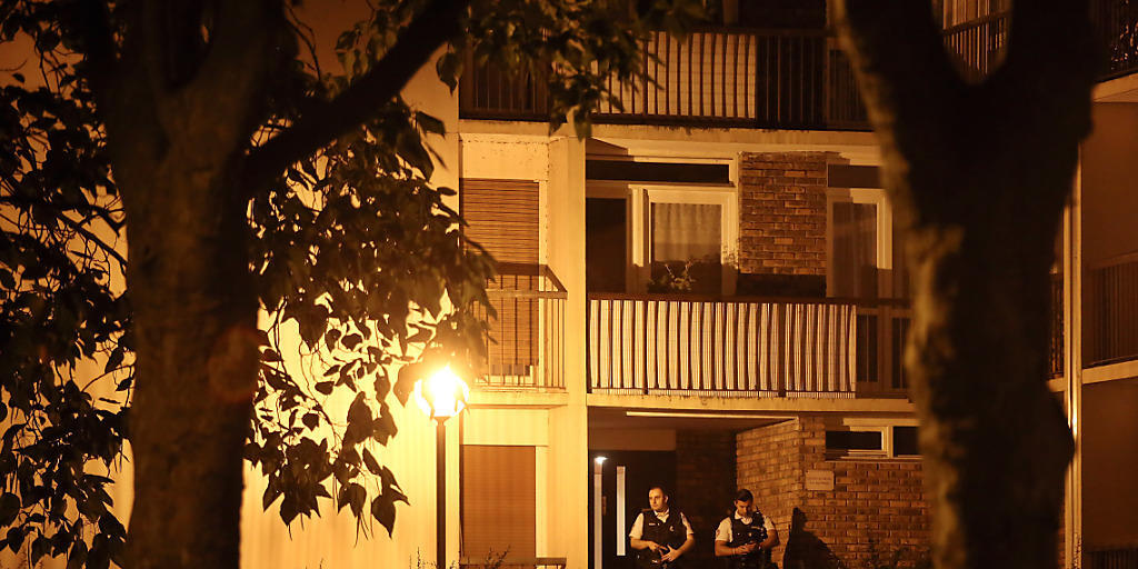 In diesem Haus hat die Polizei am Donnerstag drei Frauen festgenommen, die dringend verdächtigt werden, einen islamistischen Anschlag in Paris geplant zu haben.