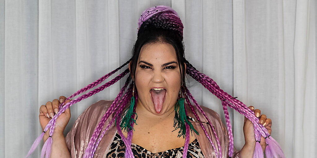 Die israelische Sängerin Netta Barzilai hatte im vergangenen Mai den Eurovision Song Contest gewonnen. Als Austragungsort für den nächsten ESC haben sich die Veranstalter nun Tel Aviv ausgesucht - und die Forderung gestellt, dass auch Israel-kritische Aktivisten einreisen dürfen. (Archiv)