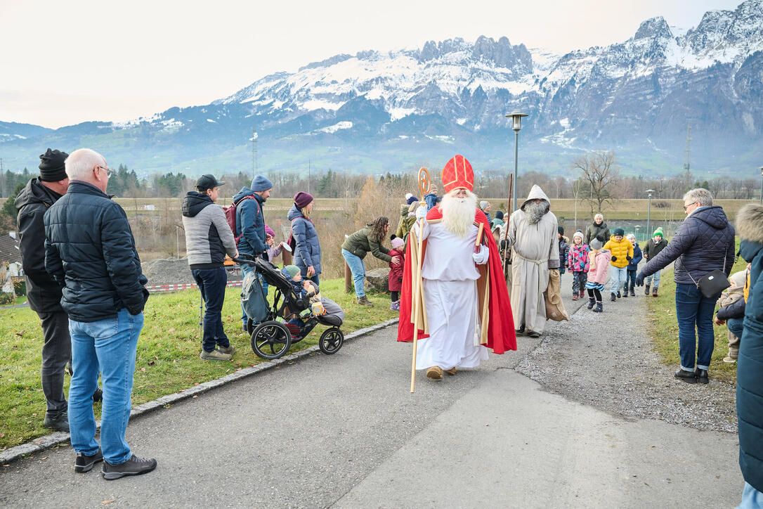 Adventszauber mit Weihnachtsmarkt (30.11.2025)