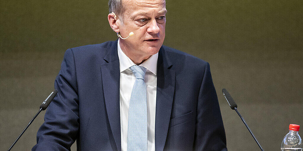 BDP-Parteipräsident Martin Landolt an der E-Delegiertenversammlung, die den Zusammengang der BDP Schweiz mit der CVP beschlossen hat. BDP-Parteipräsident Martin Landolt an der E-Delegiertenversammlung, die den Zusammengang der BDP Schweiz mit der CVP beschlossen hat.