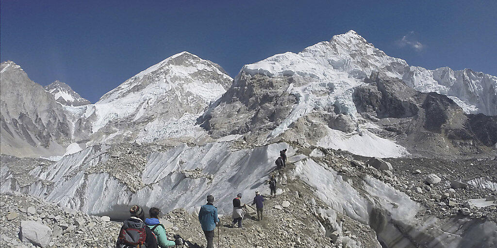 Abfall und Leichen: Sherpas haben am Mount Everest beim Müllsammeln menschliche Überreste gefunden. (Archivbild)