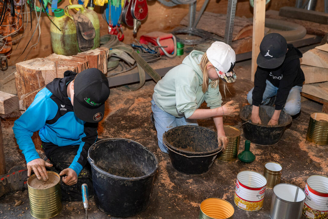 Umweltputzete und Basteln von Nisthilfen in Triesenberg (18.04.2026)