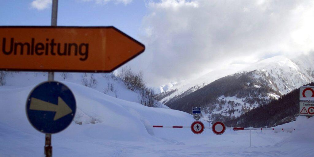 Wegen Lawinengefahr sind grosse Teile des Goms im Wallis von der Umwelt abgeschnitten. (Archivbild)