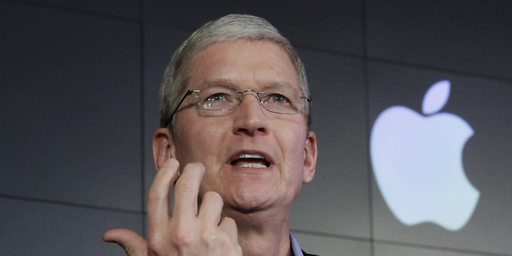 Sei fünf Jahren steht Tim Cook an der Spitze von Apple. Finanziell geschäftet der Nachfolger des verstorbenen Steve Jobs sehr erfolgreich. Der rasante technologische Wandel stellt aber auch für den IT-Giganten Apple eine Herausforderung dar.
