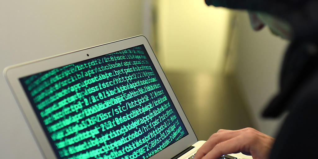 Wer sein Passwort für verschiedene Dienste benutzt, spielt Hackern in die Hände. Die Swisscom beobachtet eine Zunahme von Identitätsdiebstahl. (Symbolbild)