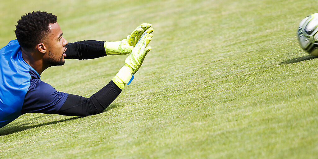 Der Ersatzgoalie von damals, Joël Kiassumbua, ist mit seinem Weg zufrieden