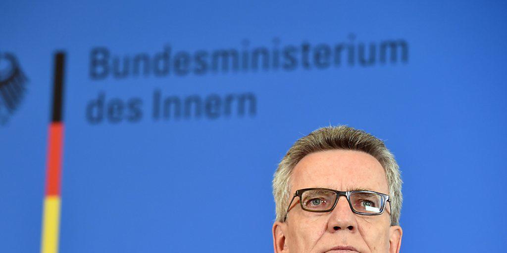 Die Union sieht Handlungsbedarf bei der Integration von Ausländern: Die fordert nach einem Treffen unter der Leitung von CSU-Innenminister de Mazière ein Burka-Verbot in bestimmten öffentlichen Bereichen. Die Union sieht Handlungsbedarf bei der Integration von Ausländern: Die fordert nach einem Treffen unter der Leitung von CSU-Innenminister de Mazière ein Burka-Verbot in bestimmten öffentlichen Bereichen.