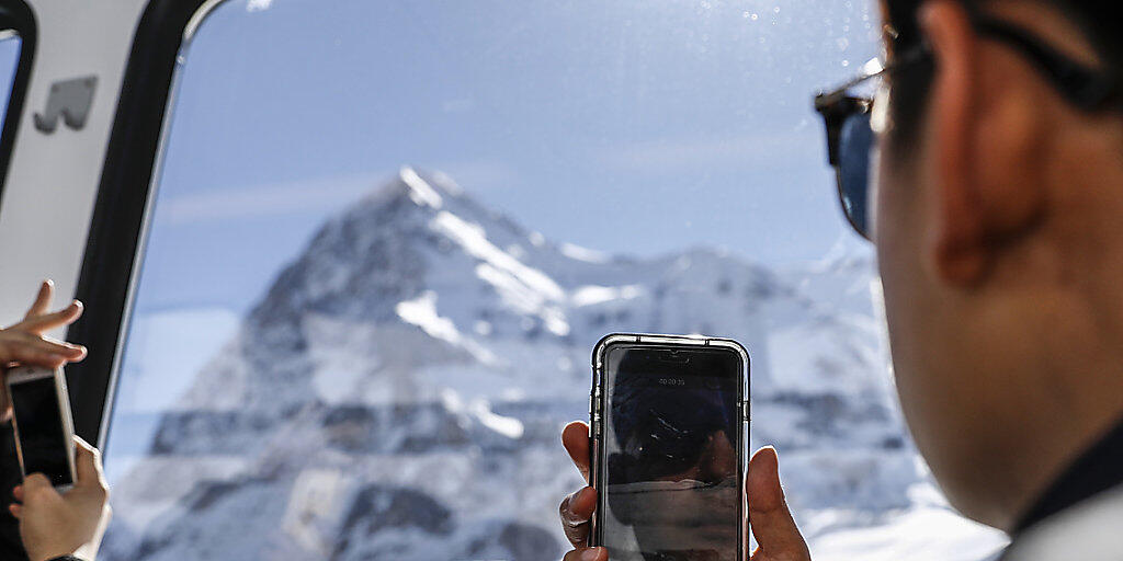In Zukunft erschliesst nicht nur eine Zahnradbahn die Region Kleine Scheidegg/Eigergletscher, sondern auch eine neuen Seilbahn. Der Bund hat das Grossprojekt bewilligt.