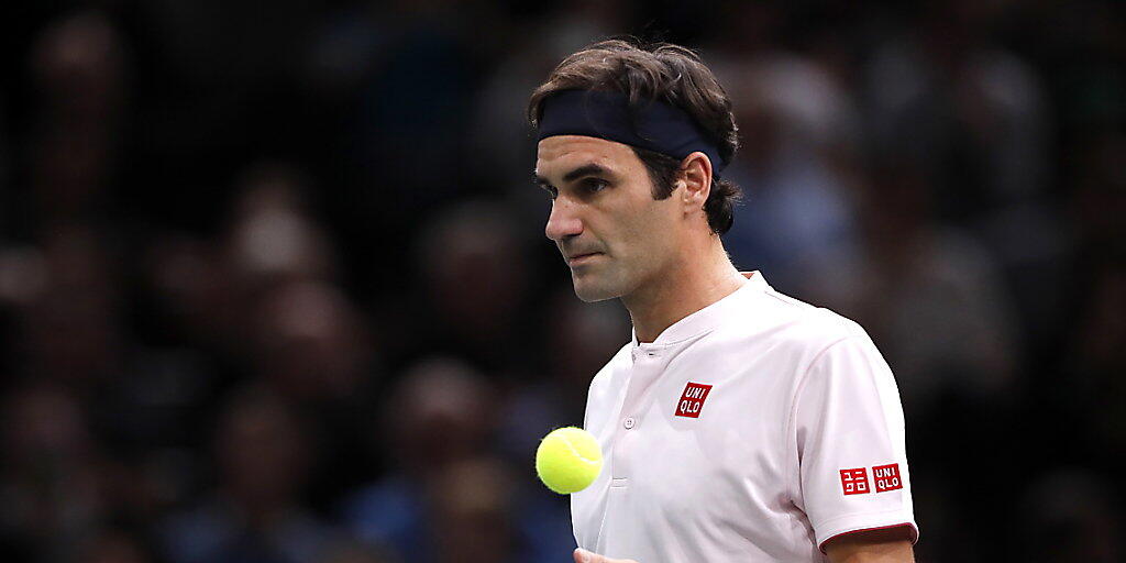 Roger Federer bleibt im Rennen um den Titel in Paris-Bercy