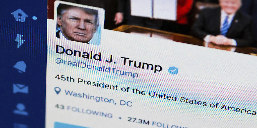 US-Präsident Donald Trump hat auf einen Schlag Hunderttausende Follower auf Twitter verloren. (Archivbild)