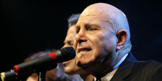 Tim Hauser während eines Konzerts in Basel (Archiv)