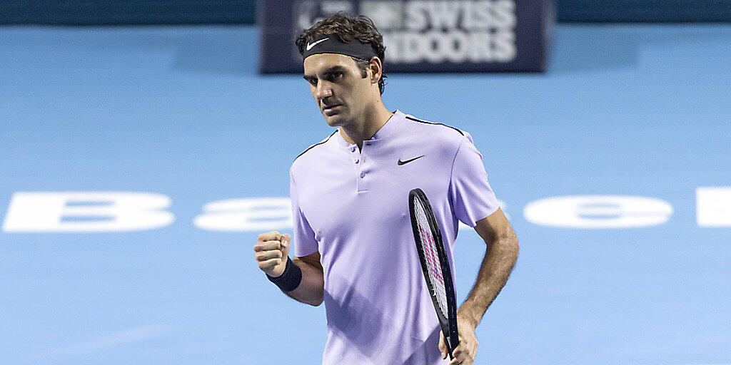 Roger Federer freut sich über einen Punktgewinn im letztjährigen Final in Basel gegen Juan Martin Del Potro