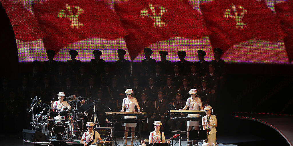 Nordkoreas populärste Musikgruppe: Die Girl-Band Moranbong, deren Mitglieder von Machthaber Kim Jong Un persönlich ausgewählt werden. (Archivbild)