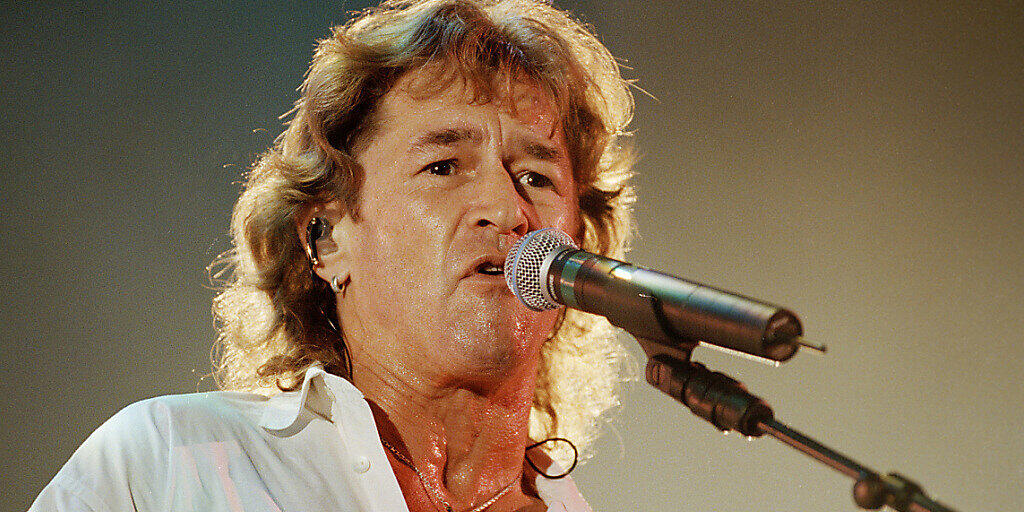 Der Sänger und Gitarrist Peter Maffay feiert einen gelungenen Tournee-Auftakt. (Archivbild)