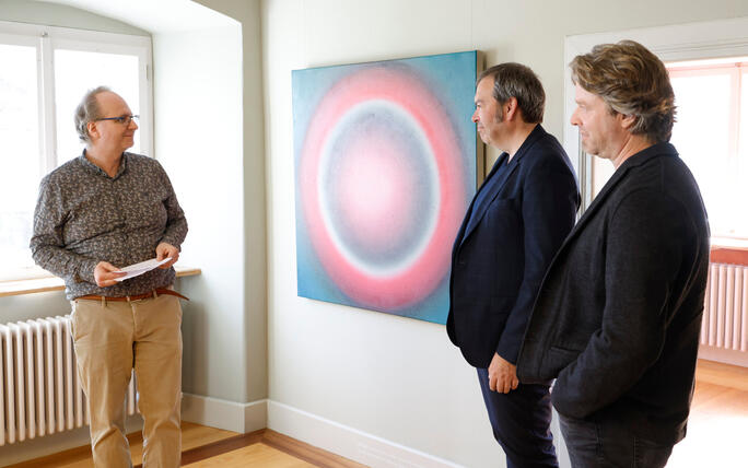 Vernissage &laquo;Interferenzen&raquo; mit Werken von Michael Tolloy und Patrick Kaufmann im Alten Pfarrhof  Balzers.