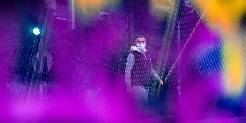 Eine Schweizer Plattform für Jungunternehmen will Innovatoren, die sich die Bekämpfung des Coronavirus auf ihre Fahnen geschrieben haben, zusammenbringen. (Symbolbild) Eine Schweizer Plattform für Jungunternehmen will Innovatoren, die sich die Bekämpfung des Coronavirus auf ihre Fahnen geschrieben haben, zusammenbringen. (Symbolbild)