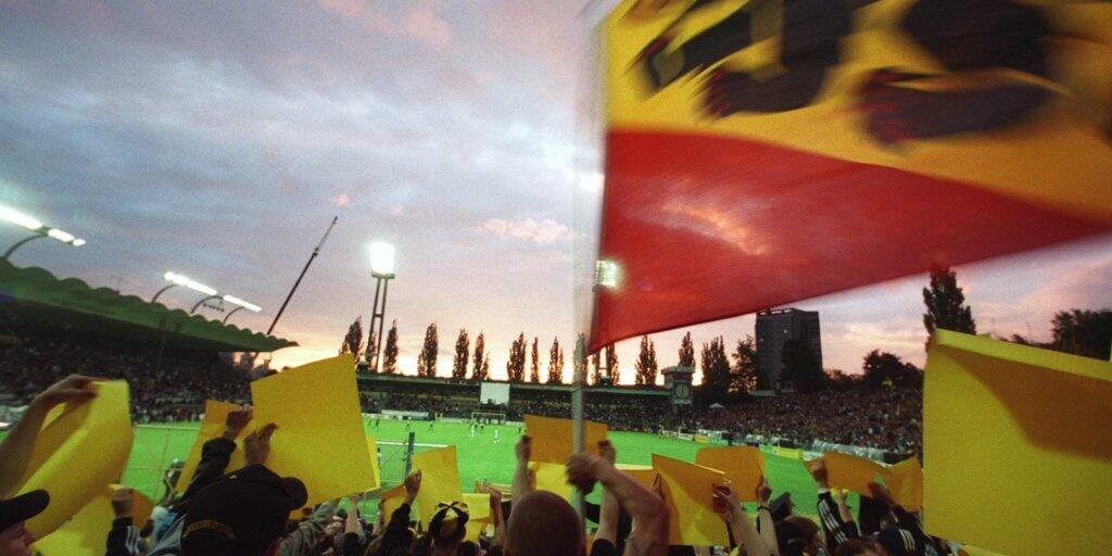 Fürs letzte Spiel vor der Sprengung am 3. August waren die Tribünen des altehrwürdigen Wankdorf-Stadions noch einmal voll
