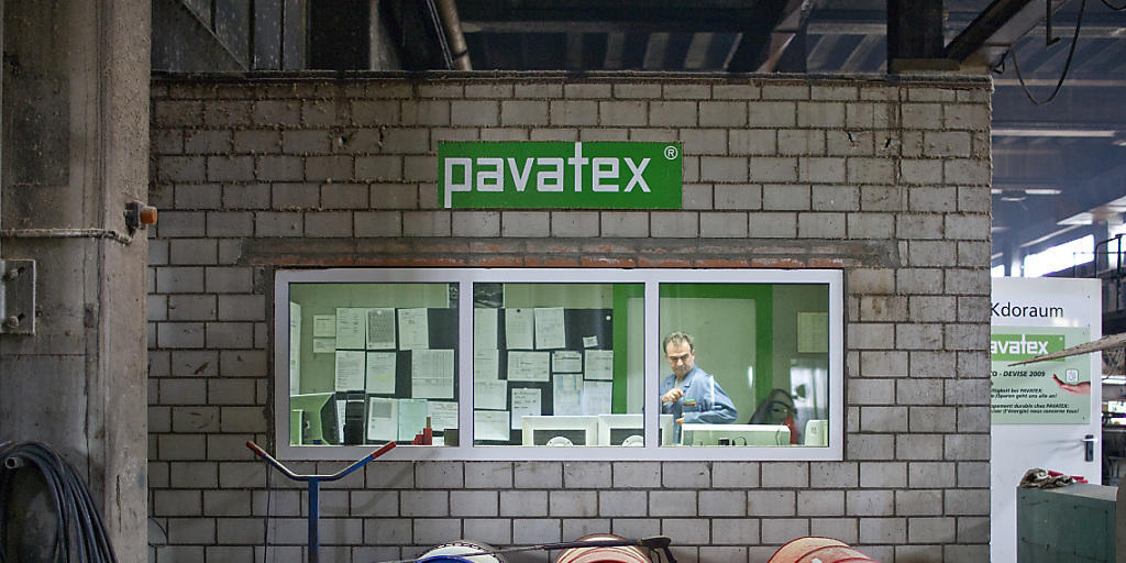 Der Dämmplattenhersteller Pavatex wird französisch: Soprema übernimmt die Firma, die in den letzten Jahren durch die Frankenstärke gefordert wurde. (Archivbild)